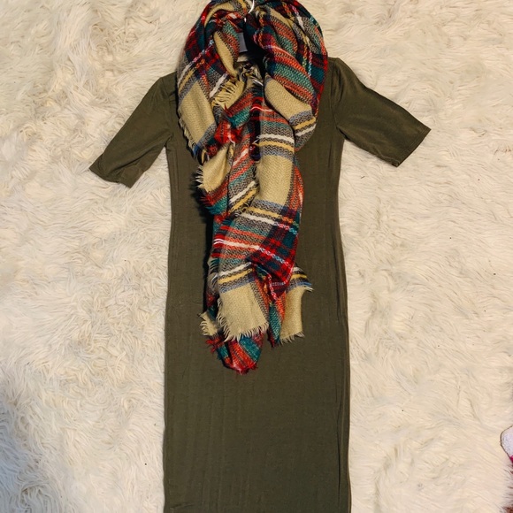 Forever 21 Contemporary Dress - Picture 2 of 2